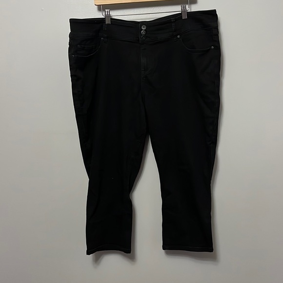 Torrid Black Denim Jeans Size 22 - Picture 1 of 4